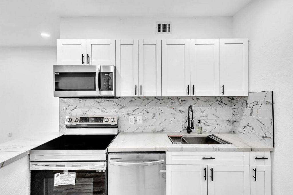 14120 NW 5th Avenue, North Miami, FL 33168 Photo