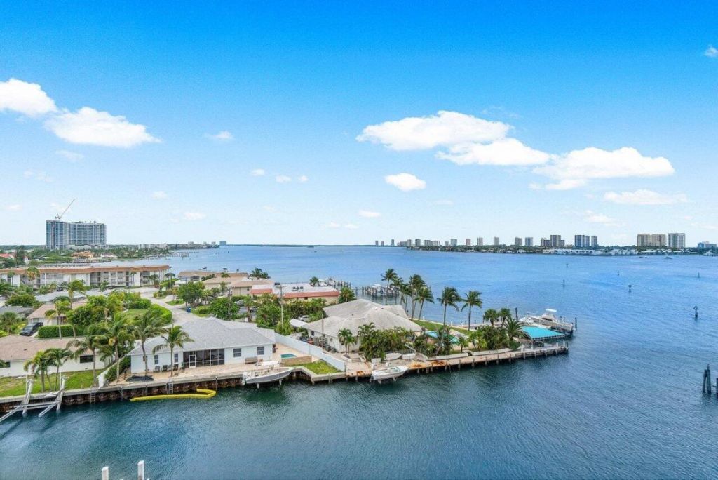 2650 Lake Shore Drive, Unit 701, Riviera Beach, FL 33404 Photo