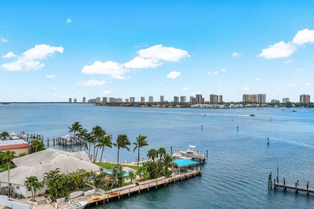 2650 Lake Shore Drive, Unit 701, Riviera Beach, FL 33404 Photo