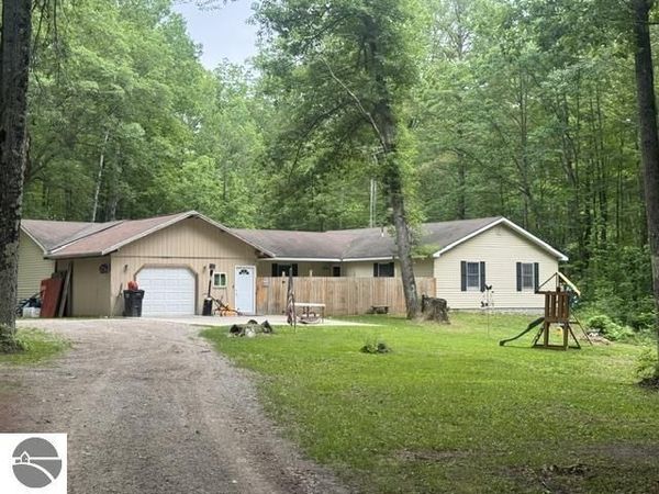 4725 Healy Road S, Glennie, MI 48737