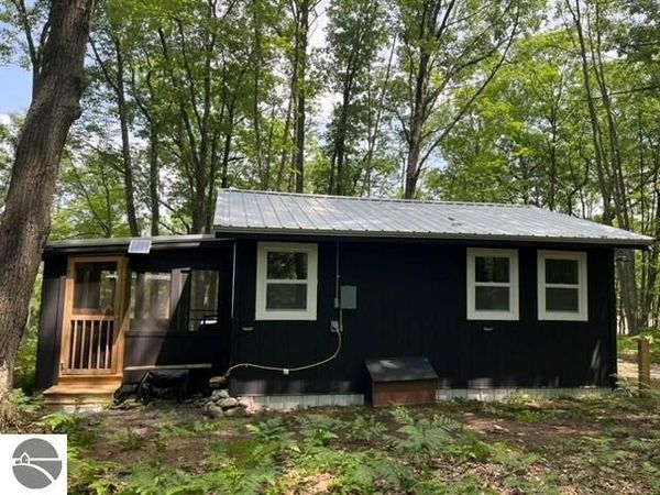 942 47 1/2 Road N, Manton, MI 49663