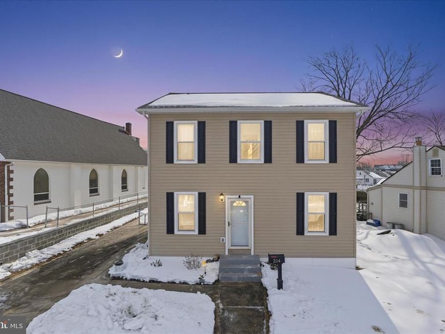 214 Oakwood Road, Dundalk, MD 21222 Main Photo