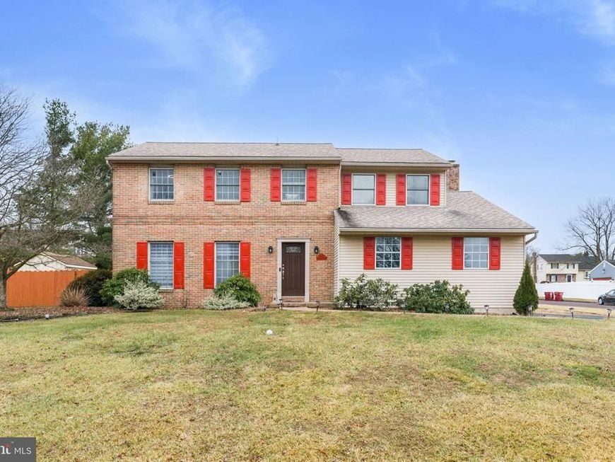 402 Florentine Drive, Easton, PA 18040 Main Photo