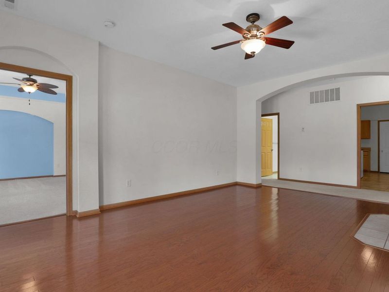 9073 Polaris Lakes Drive, Columbus, OH 43240 Photo 11