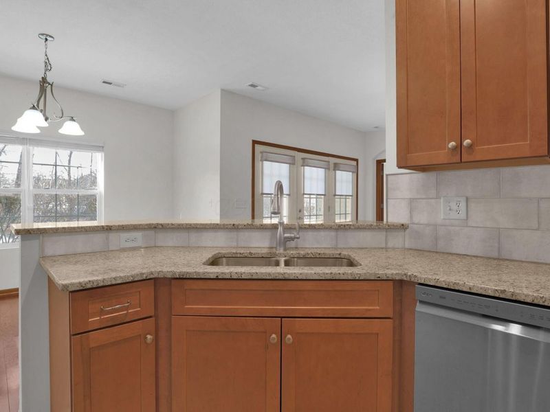 9073 Polaris Lakes Drive, Columbus, OH 43240 Photo 18