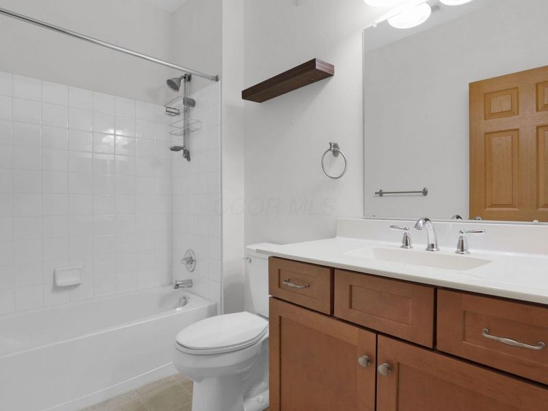 9073 Polaris Lakes Drive, Columbus, OH 43240 Photo 22