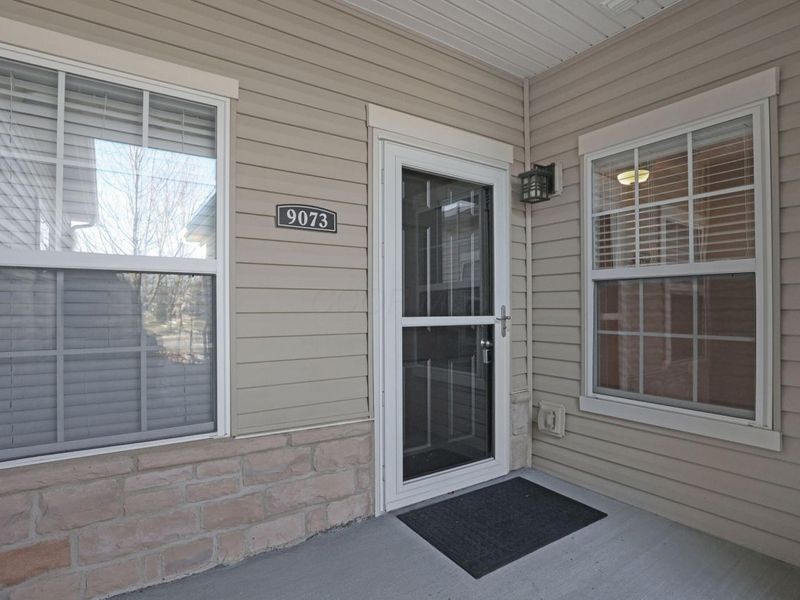 9073 Polaris Lakes Drive, Columbus, OH 43240 Photo 3