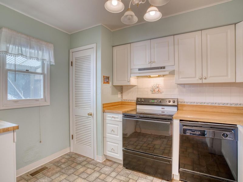 5584 Brackenridge, Unit R7, Columbus, OH 43228 Photo 12