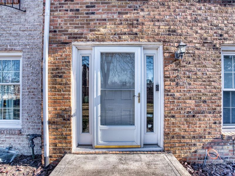 5584 Brackenridge, Unit R7, Columbus, OH 43228 Photo 3