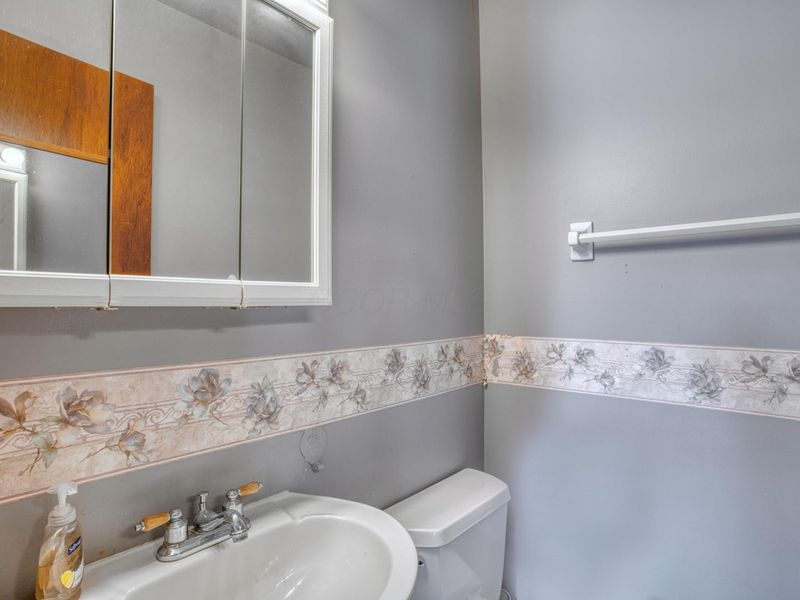 5584 Brackenridge, Unit R7, Columbus, OH 43228 Photo 36
