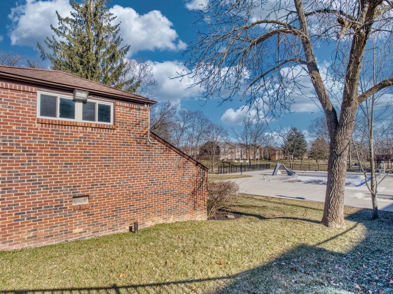 5584 Brackenridge, Unit R7, Columbus, OH 43228 Photo 48