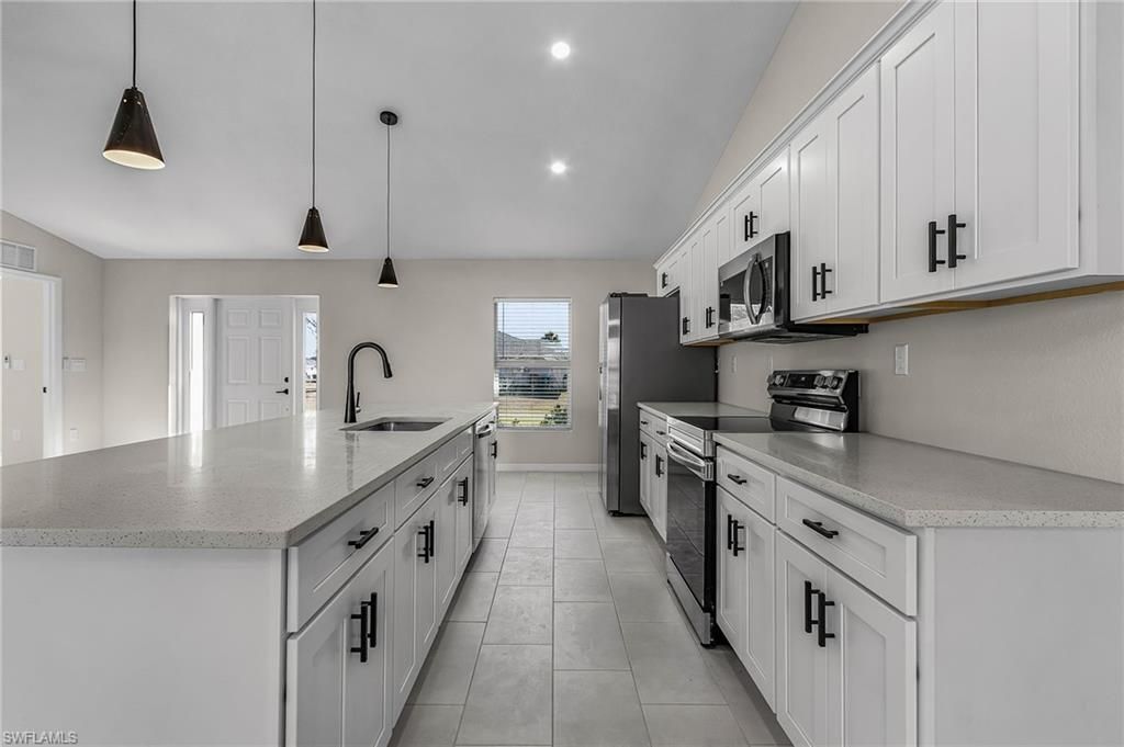 2003 NE 27th St, Cape Coral, FL 33909 Photo