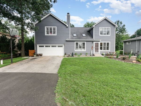 6032 S Lake Shore Drive, Cary, IL 60013