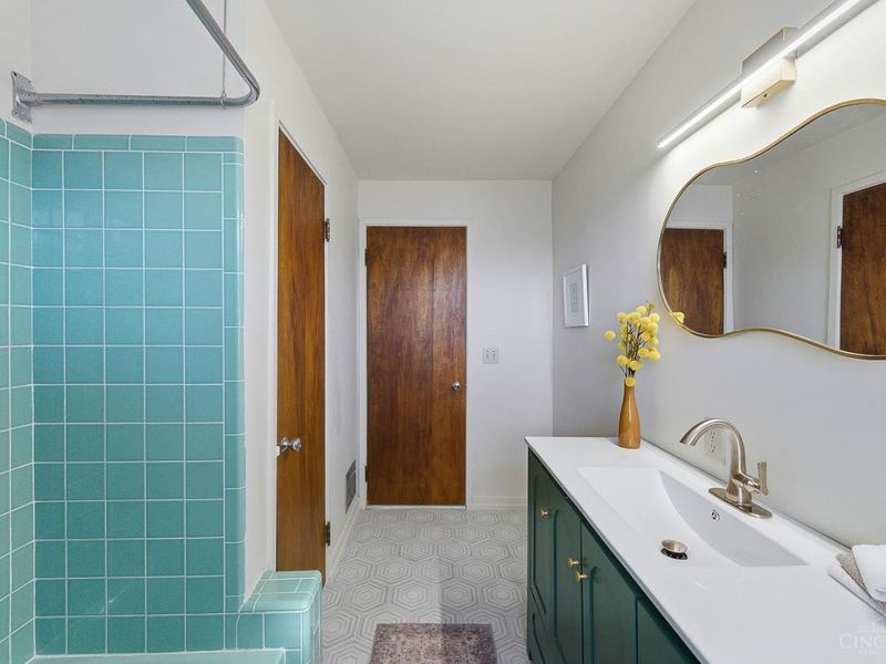 870 Lafayette Avenue, Cincinnati, OH 45220 Photo 24