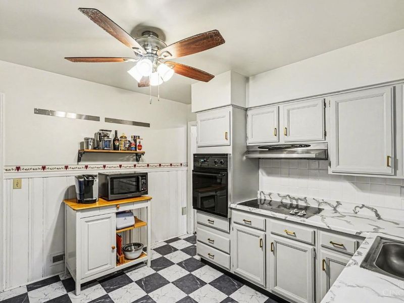 7390 Hosbrook Road, Madeira, OH 45243 Photo 11