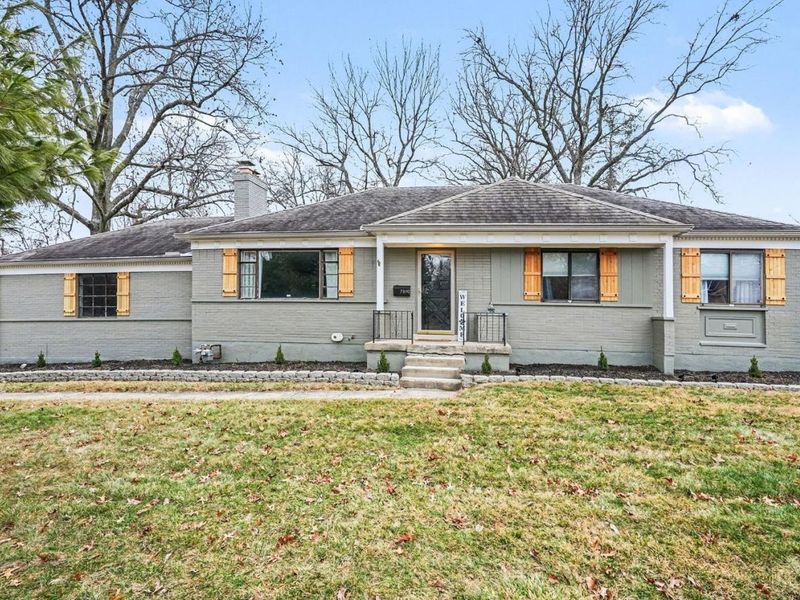 7390 Hosbrook Road, Madeira, OH 45243 Photo 2