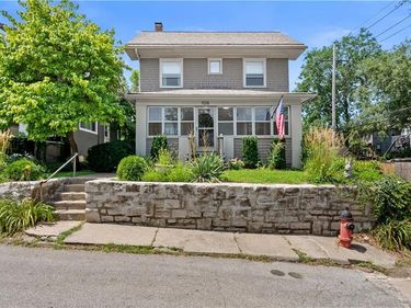 4218 Greenwood Place, Kansas City, MO 64111