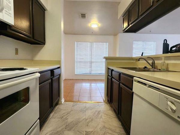 5813 Lake Hubbard Parkway , Unit 408, Garland, TX 75043