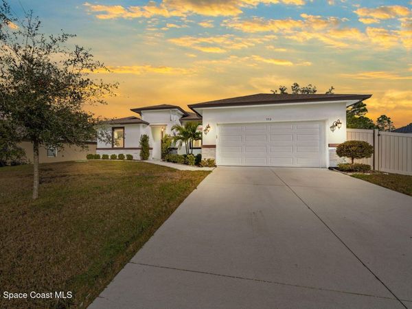 553 Rembrandt Street SE, Palm Bay, FL 32909