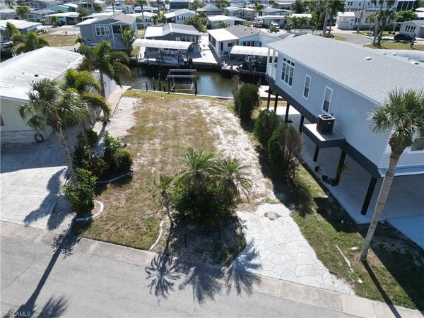 11391 Azalea LN , FORT MYERS BEACH, FL 33931