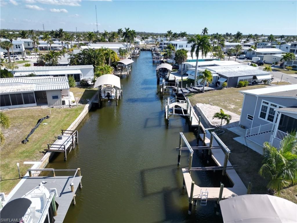 11391 Azalea Ln , Fort Myers Beach, FL 33931 Photo