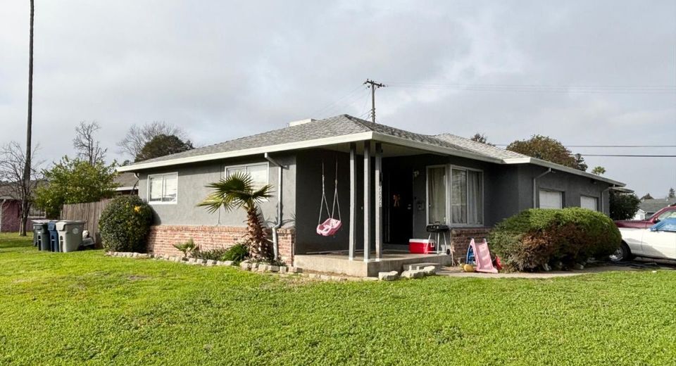 7084-7090 Remo Way, Sacramento, CA 95822 Photo