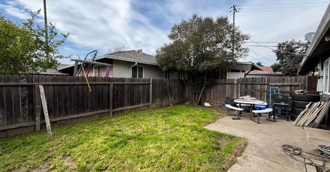 7084-7090 Remo Way, Sacramento, CA 95822 Photo