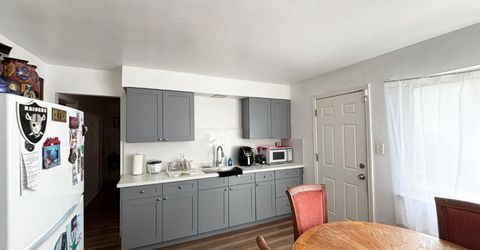 7084-7090 Remo Way, Sacramento, CA 95822 Photo