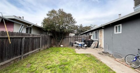 7084-7090 Remo Way, Sacramento, CA 95822 Photo