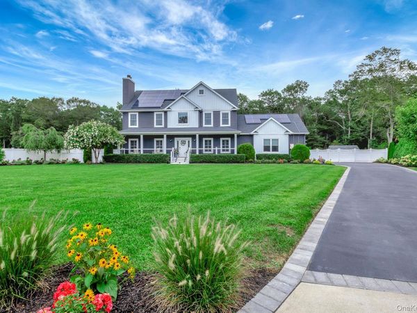 6 Mastro Court, Baiting Hollow, NY 11933