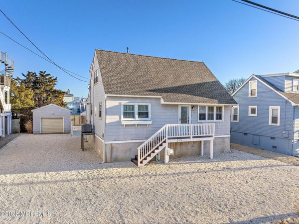 213 13th Street, Ship Bottom, NJ 08008