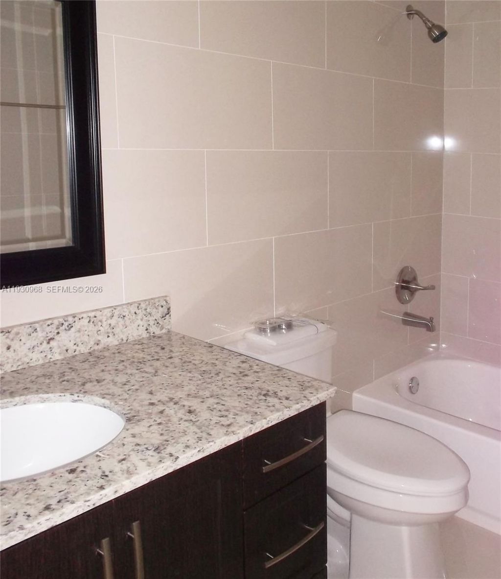 8950 NE 8th Ave, Unit 506, Miami, FL 33138 Photo