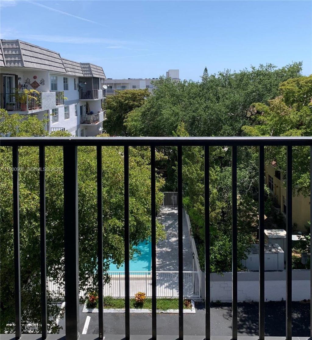 8950 NE 8th Ave, Unit 506, Miami, FL 33138 Photo