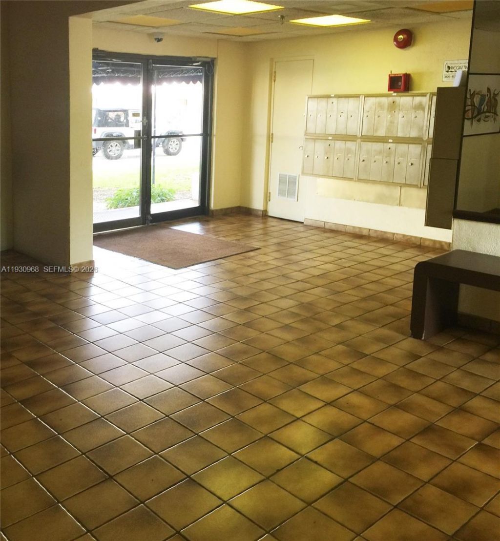 8950 NE 8th Ave, Unit 506, Miami, FL 33138 Photo