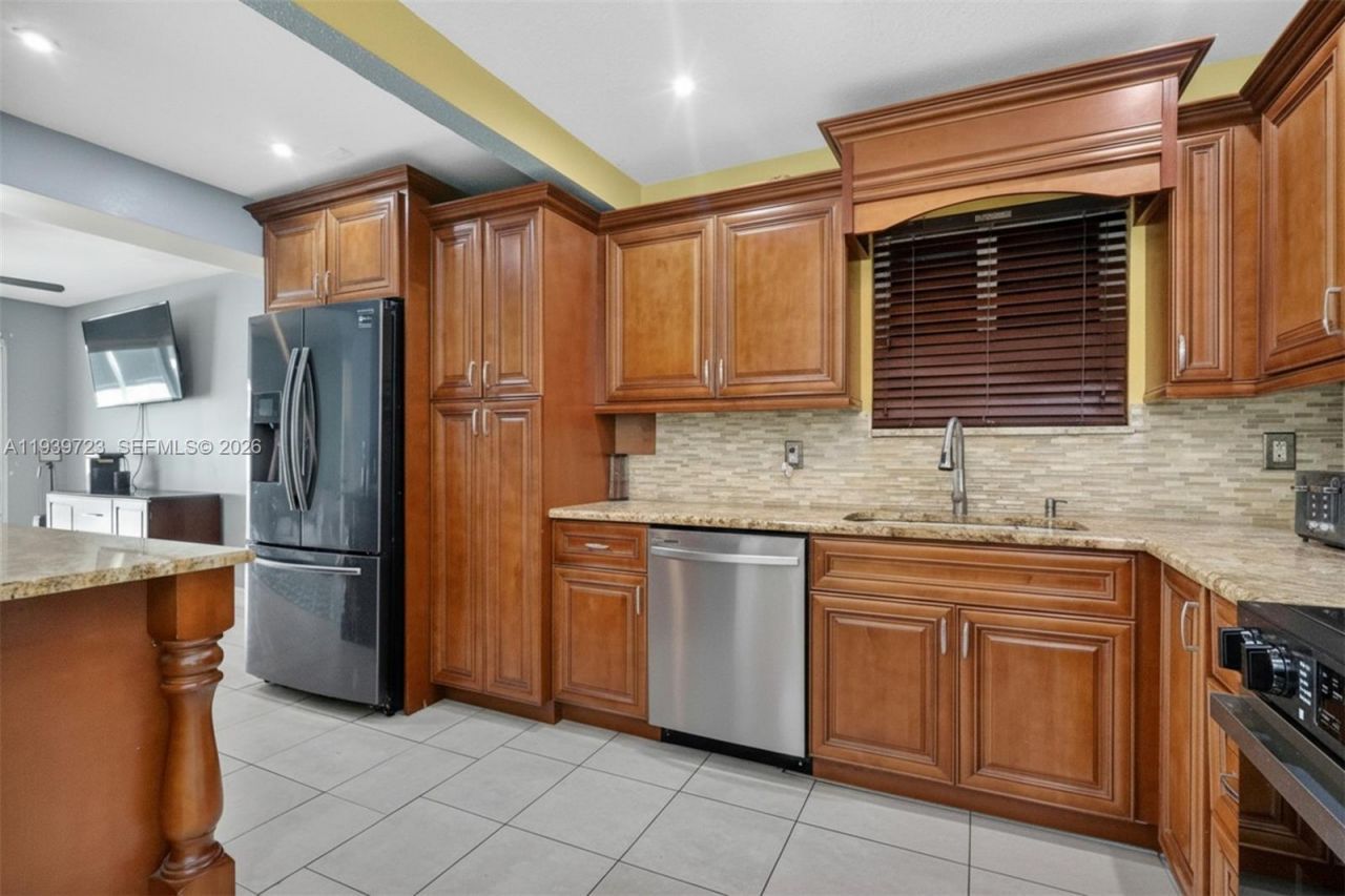 2410 Gulfstream Dr, Miramar, FL 33023 Photo