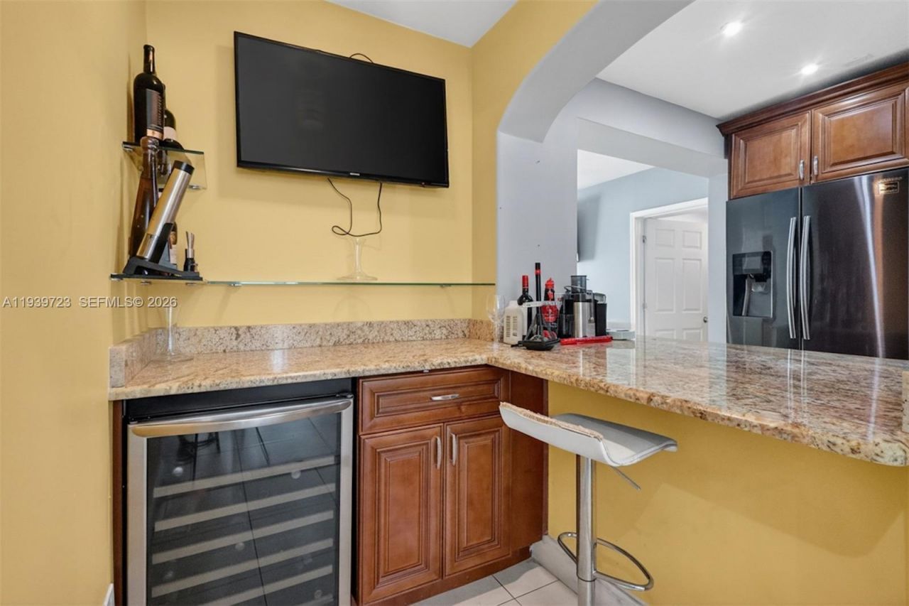 2410 Gulfstream Dr, Miramar, FL 33023 Photo