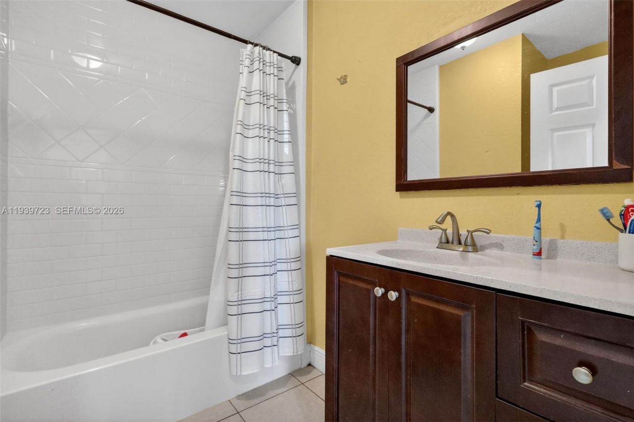 2410 Gulfstream Dr, Miramar, FL 33023 Photo