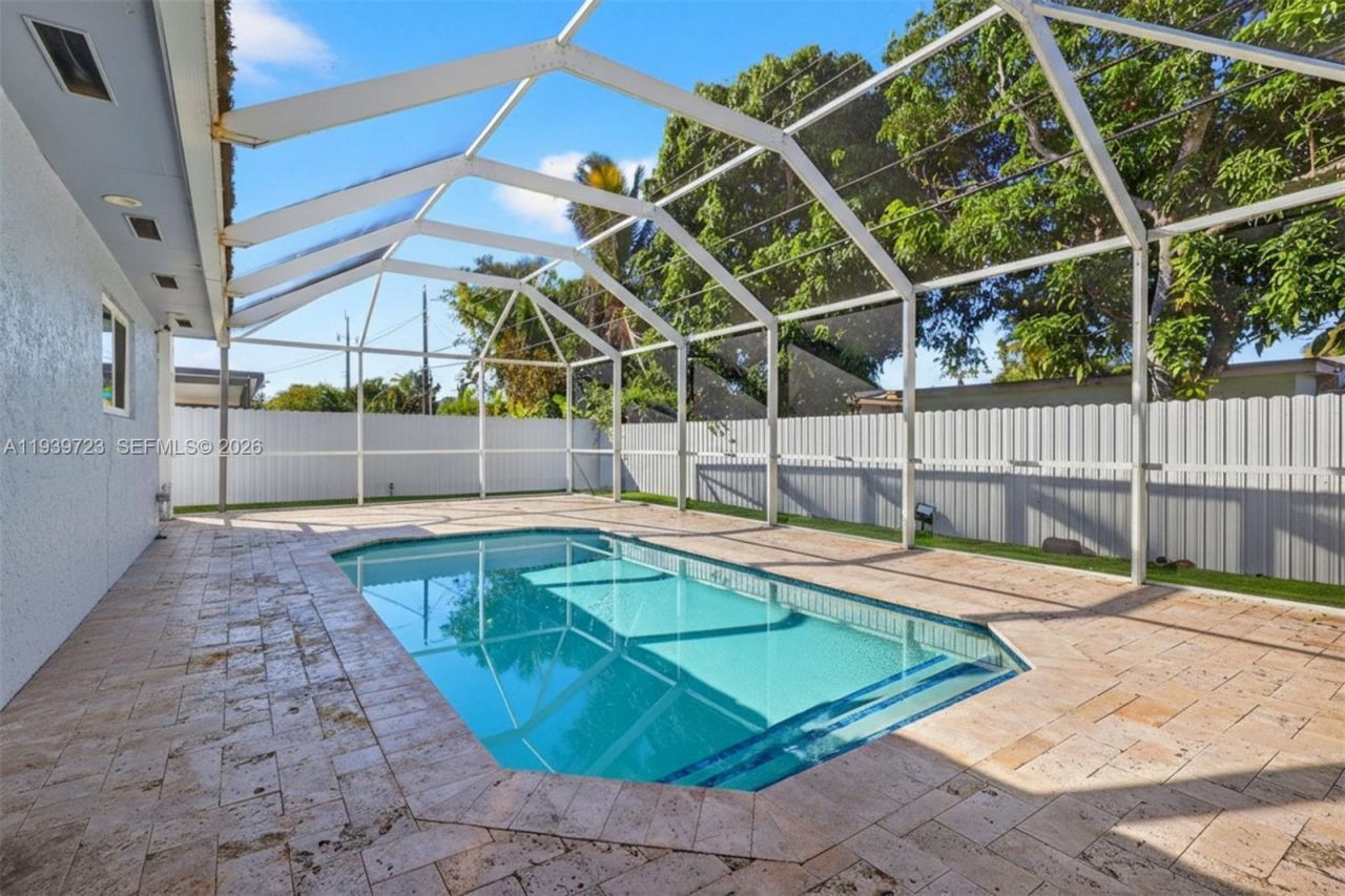 2410 Gulfstream Dr, Miramar, FL 33023 Photo