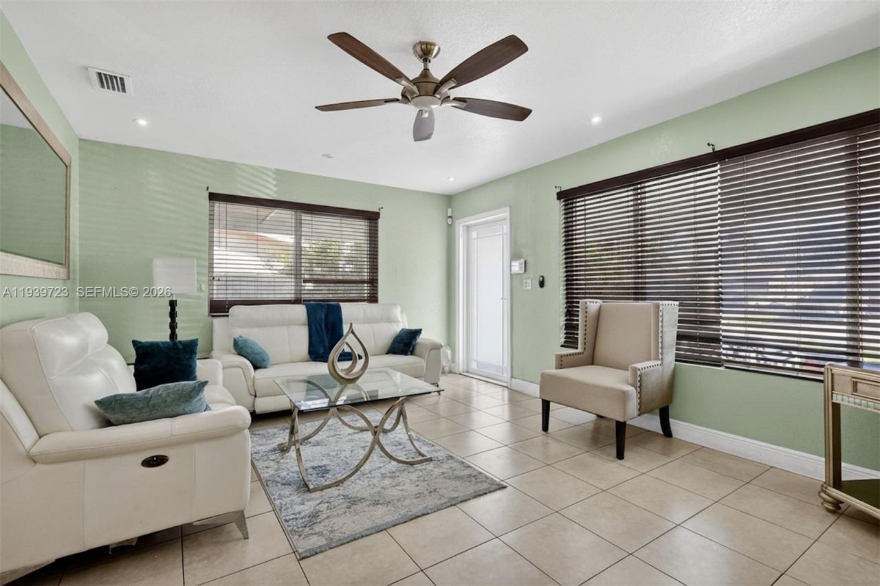 2410 Gulfstream Dr, Miramar, FL 33023 Photo