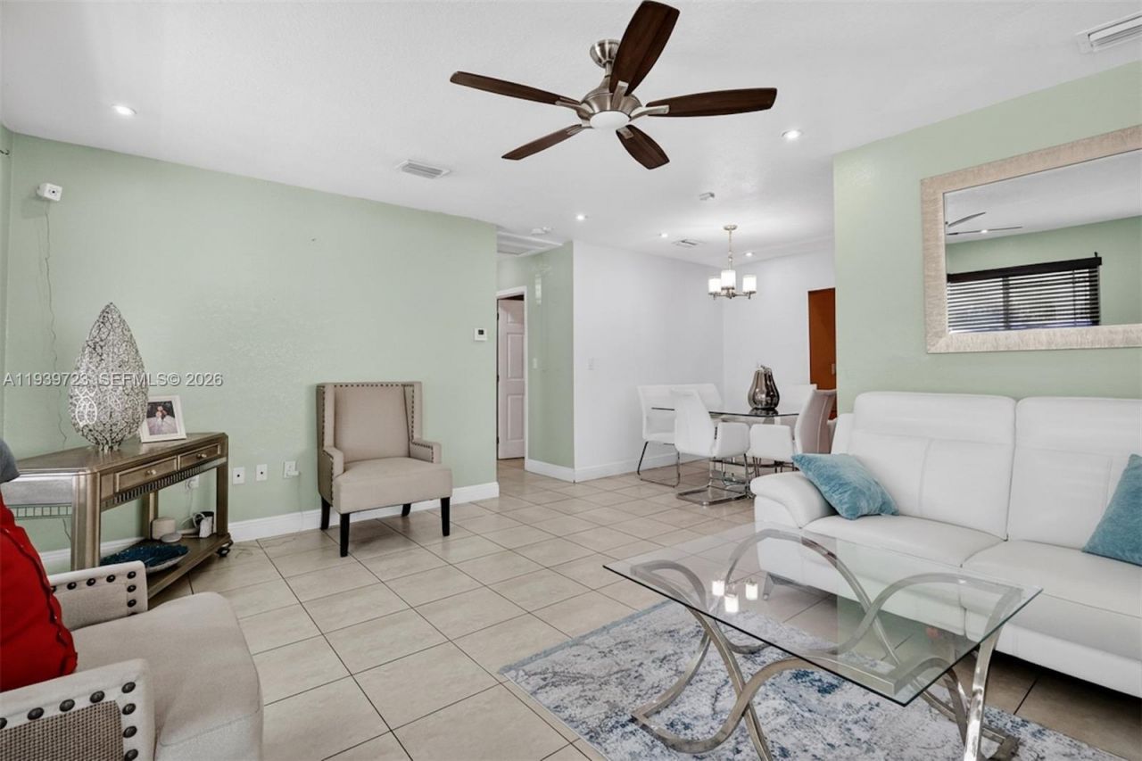 2410 Gulfstream Dr, Miramar, FL 33023 Photo