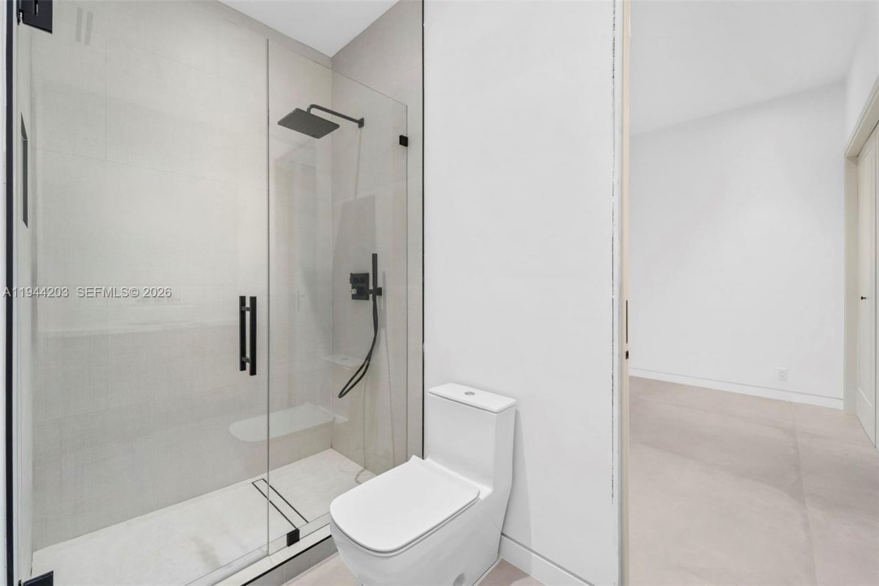 685 NE 81 St, Miami, FL 33138 Photo