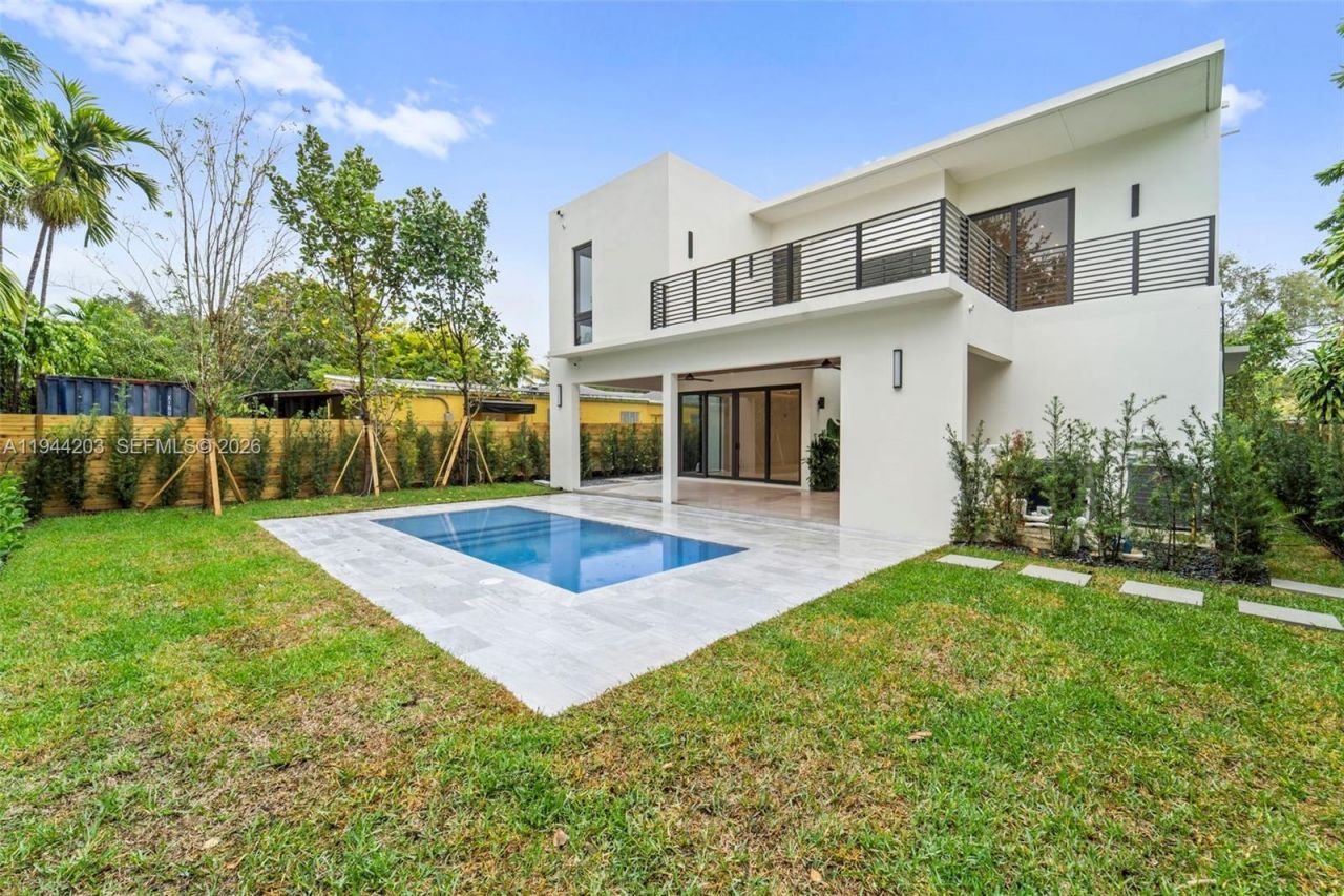 685 NE 81 St, Miami, FL 33138 Photo