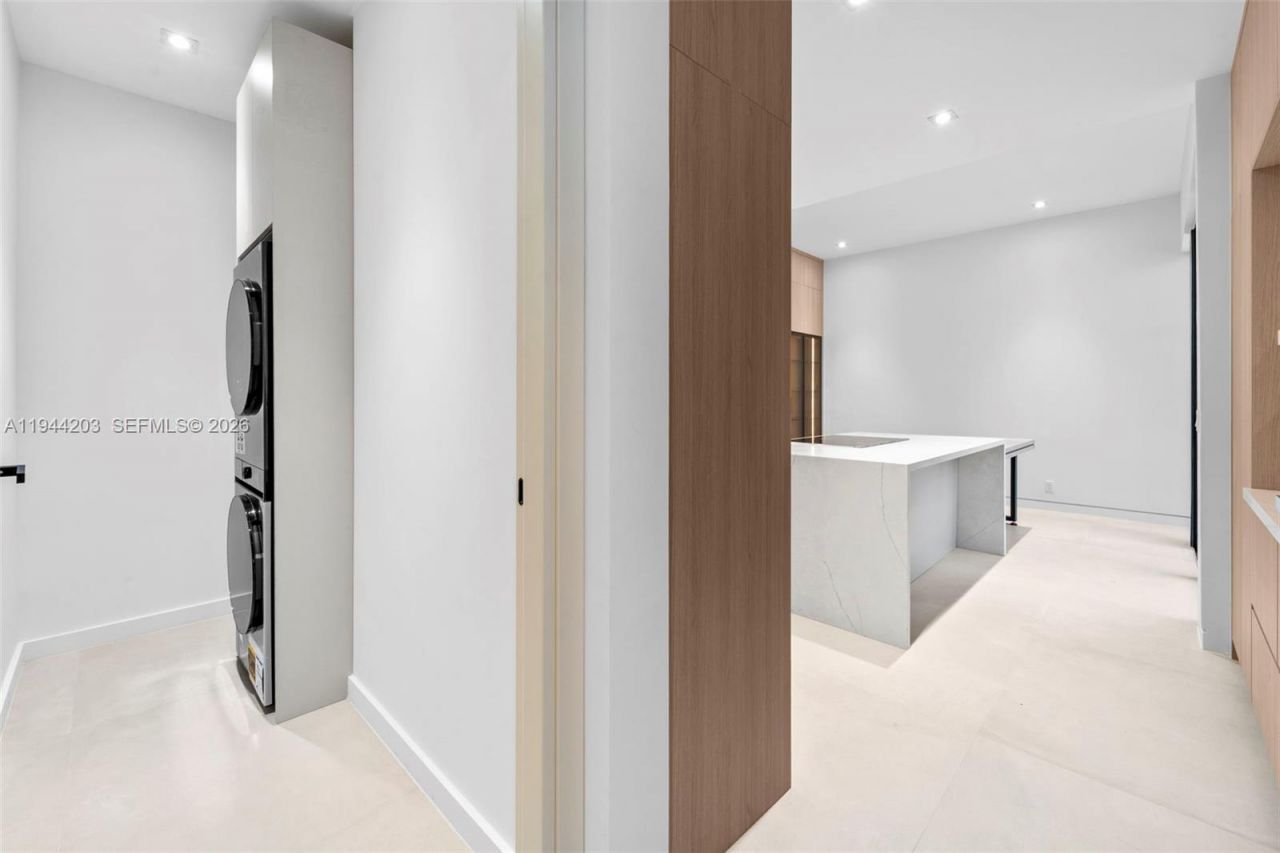 685 NE 81 St, Miami, FL 33138 Photo