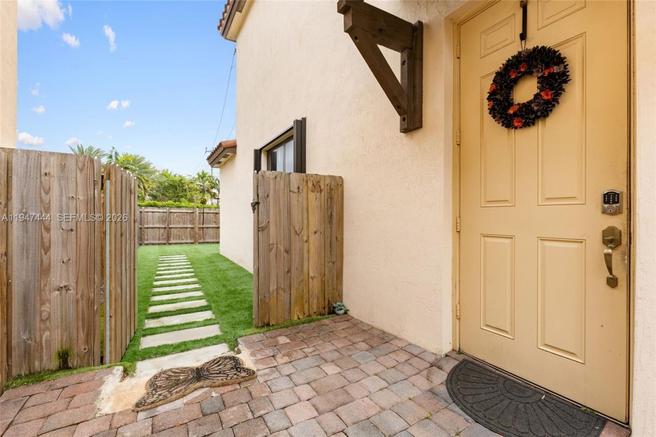 77 NE 37th Pl, Homestead, FL 33033 Photo