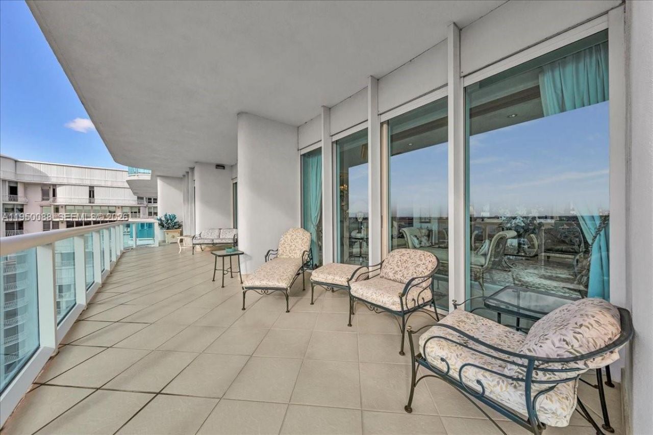 10101 Collins Ave, Unit 16B, Bal Harbour, FL 33154 Photo