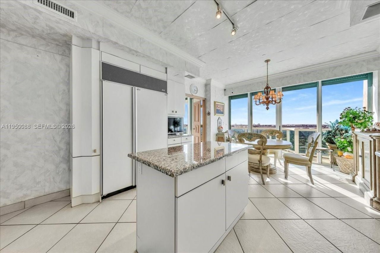 10101 Collins Ave, Unit 16B + CAB, Bal Harbour, FL 33154 Photo