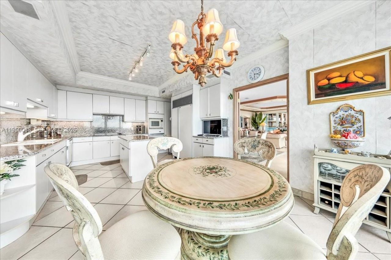 10101 Collins Ave, Unit 16B + CAB, Bal Harbour, FL 33154 Photo