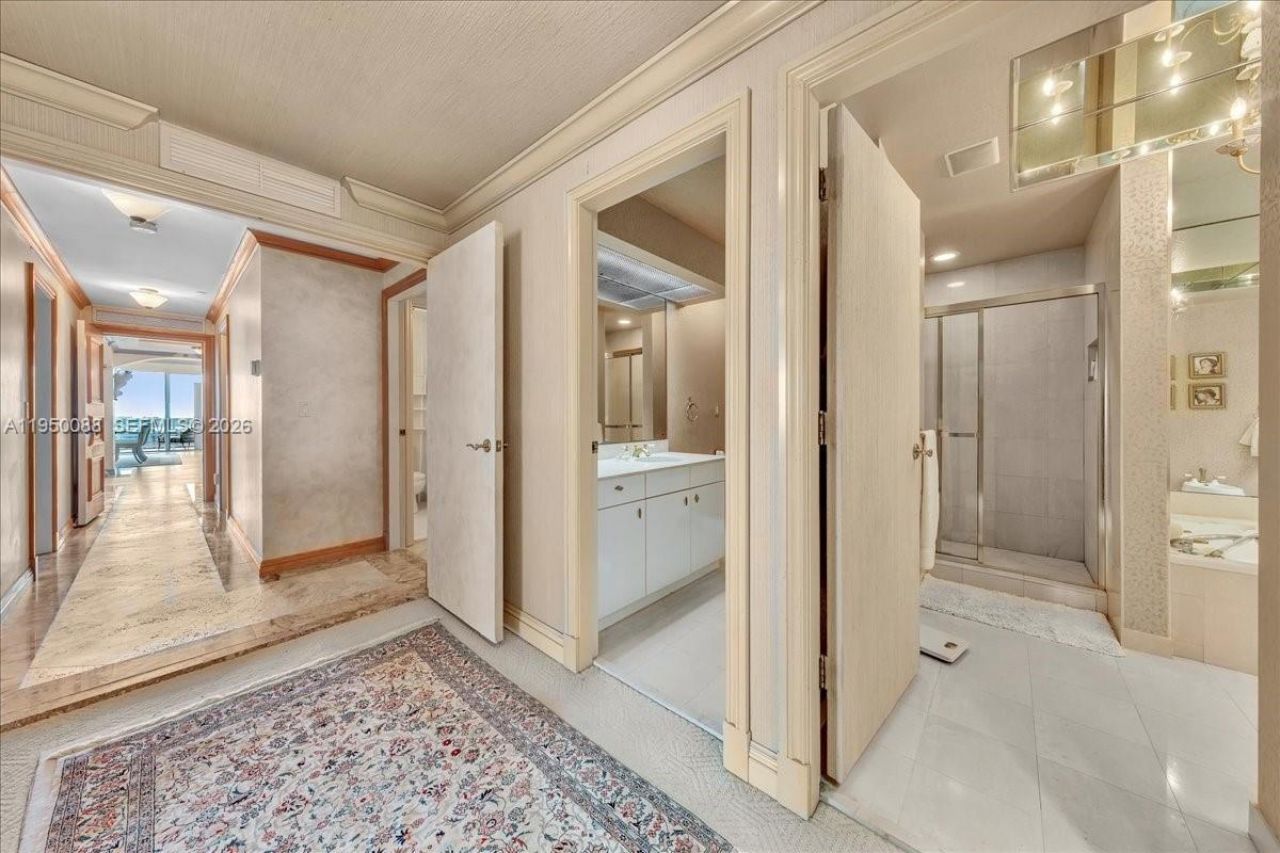 10101 Collins Ave, Unit 16B, Bal Harbour, FL 33154 Photo