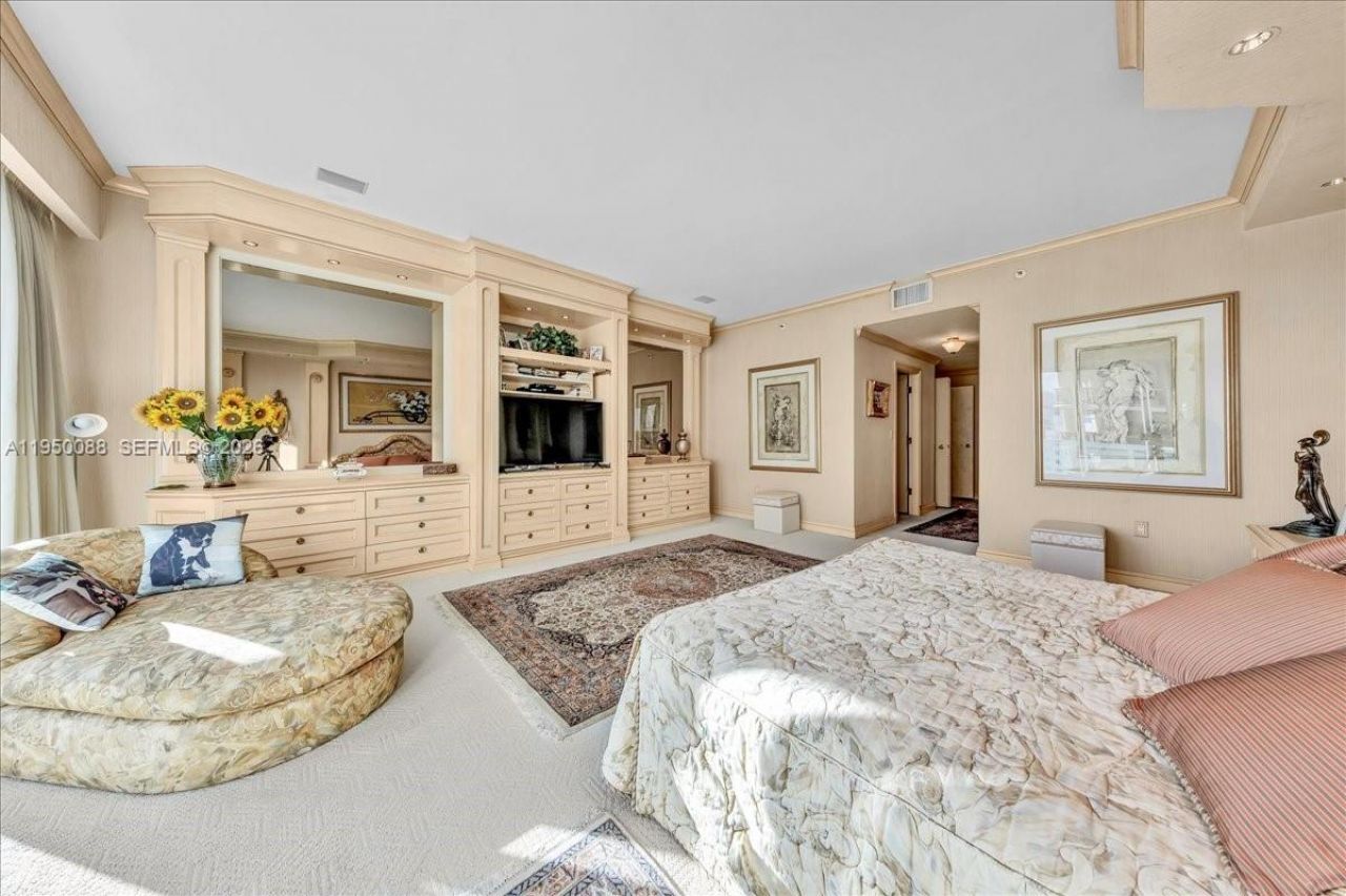 10101 Collins Ave, Unit 16B + CAB, Bal Harbour, FL 33154 Photo