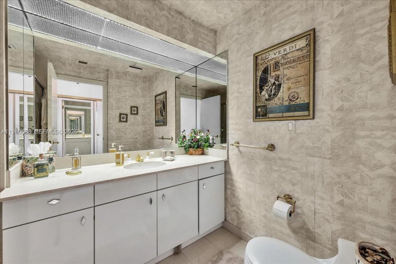 10101 Collins Ave, Unit 16B + CAB, Bal Harbour, FL 33154 Photo